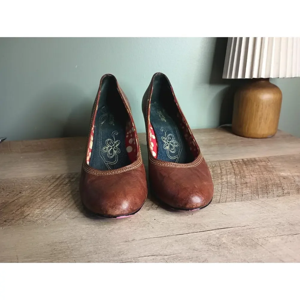 Kenzie Y2K Leather Block Heel Pumps 10 Cognac Twee Classic Retro Old Money